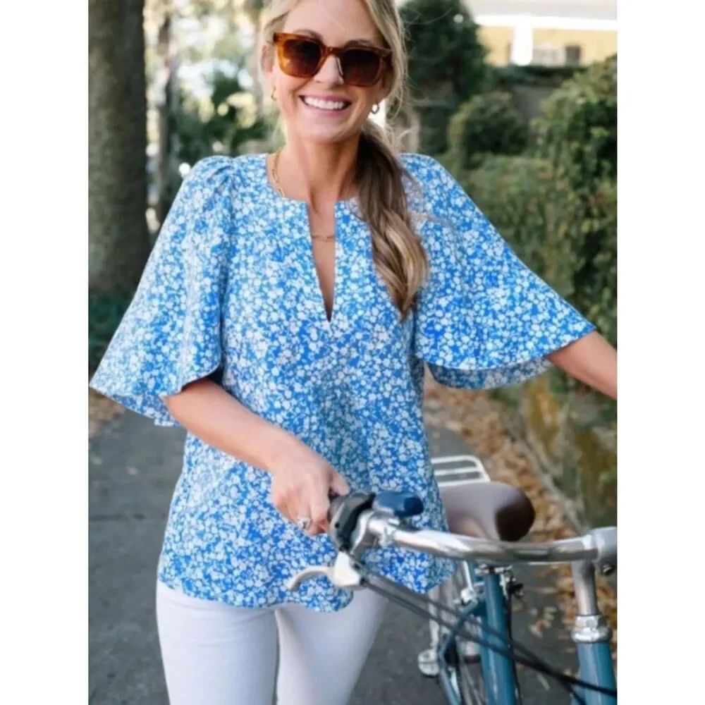 Tuckernuck x Cameran Eubanks Finley Flutter Sleeve Top in blue floral XS